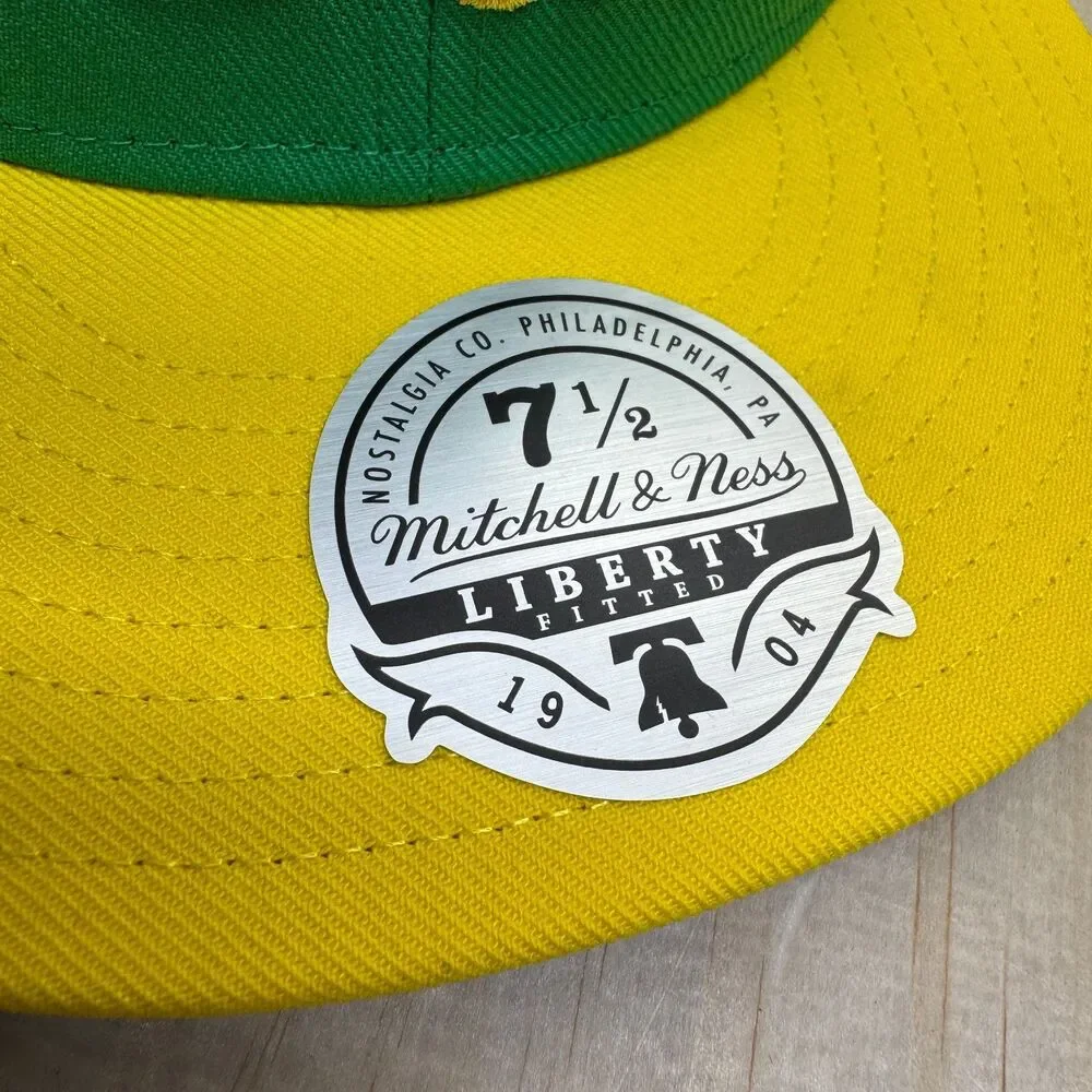NEW California Golden Seals Mitchell Ness Liberty Fitted Hat Cap Two Tone 7 1/2